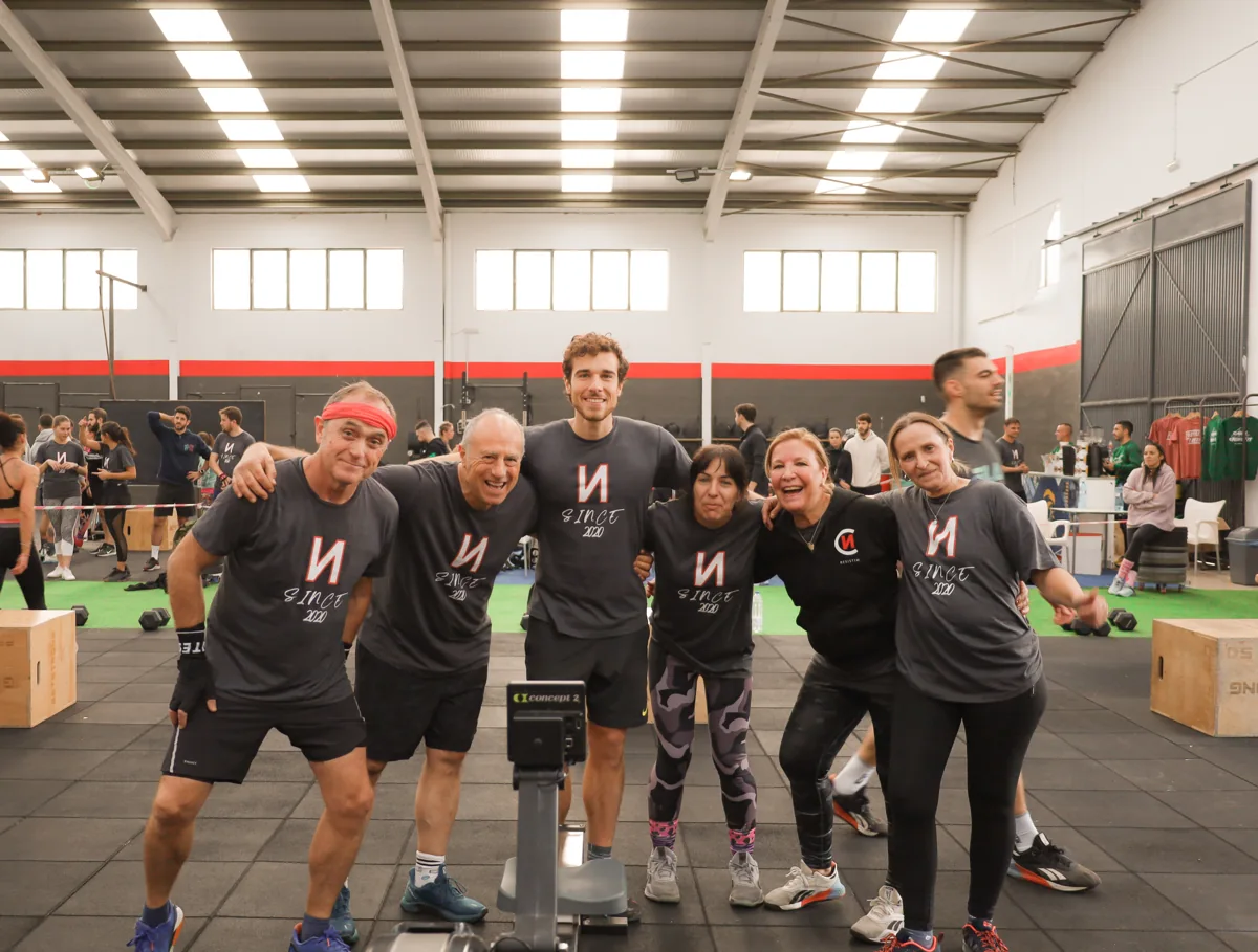 Un grupo de deportistas de CANVI después de entrenar